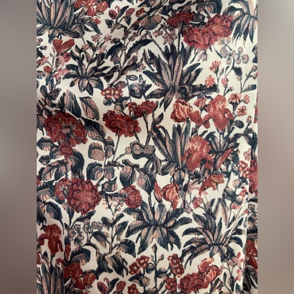 Aritzia Sunday Best Shimmer Dress - Size 6 - Floral Print - Only Worn Once - Picture 4 of 4